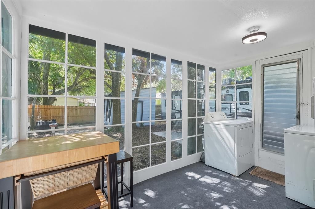 Activo con contrato: $160,000 (2 camas, 1 baños, 1624 Pies cuadrados)