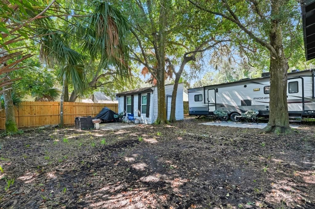 Activo con contrato: $160,000 (2 camas, 1 baños, 1624 Pies cuadrados)