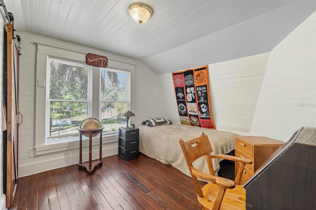 Activo con contrato: $160,000 (2 camas, 1 baños, 1624 Pies cuadrados)