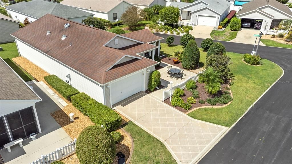 合同活跃: $314,000 (2 贝兹, 2 浴室, 1156 平方英尺)