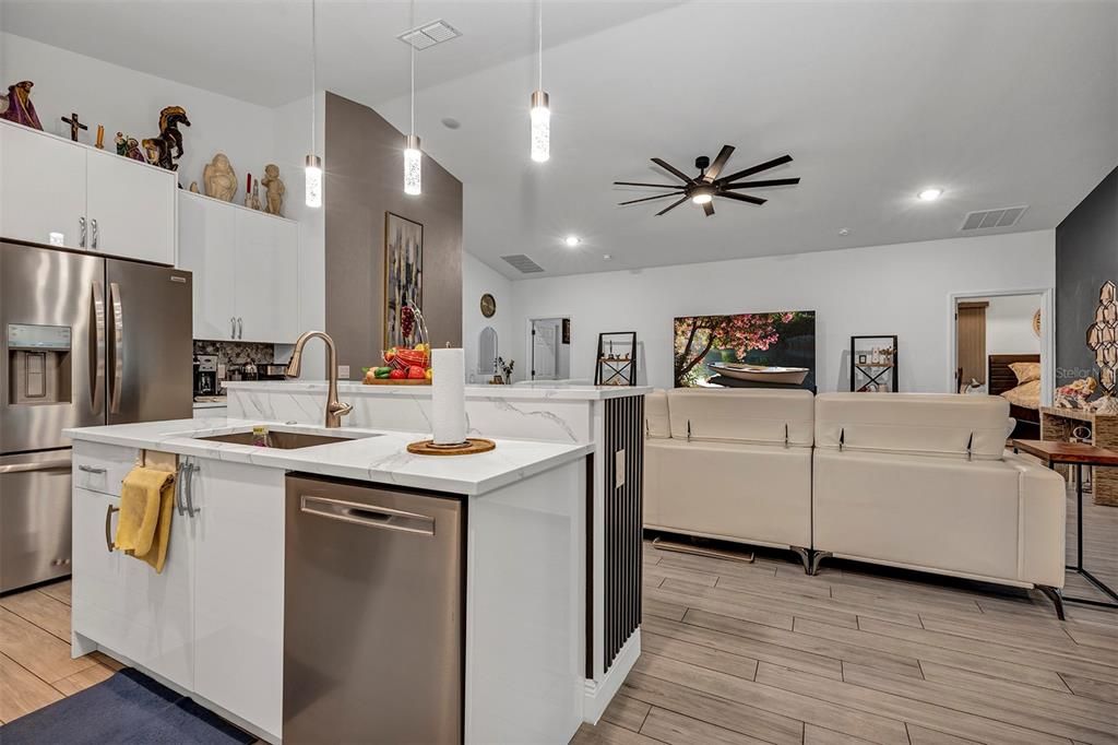 На продажу: $499,000 (4 спален, 3 ванн, 2296 Квадратных фут)