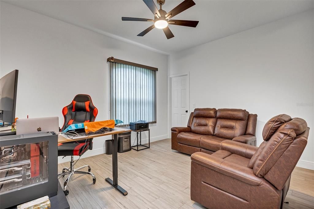 На продажу: $499,000 (4 спален, 3 ванн, 2296 Квадратных фут)