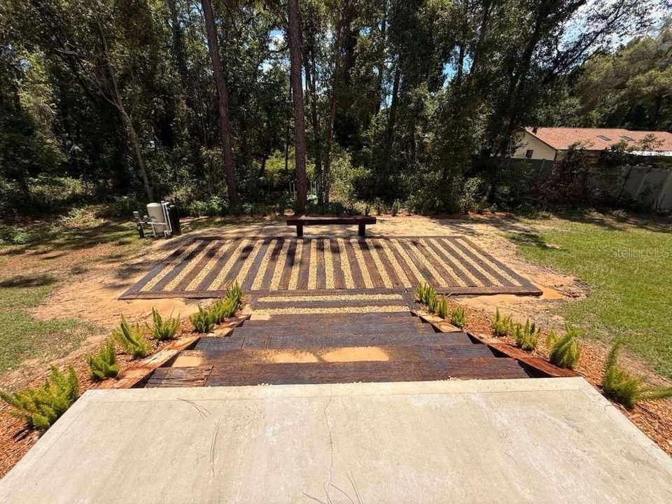 For Rent: $2,050 (4 beds, 2 baths, 1502 Square Feet)