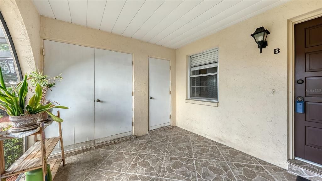 Под контрактом: $190,000 (2 спален, 2 ванн, 1290 Квадратных фут)