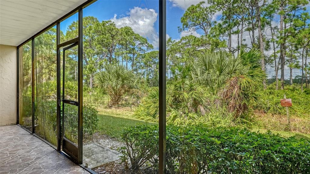 Под контрактом: $190,000 (2 спален, 2 ванн, 1290 Квадратных фут)