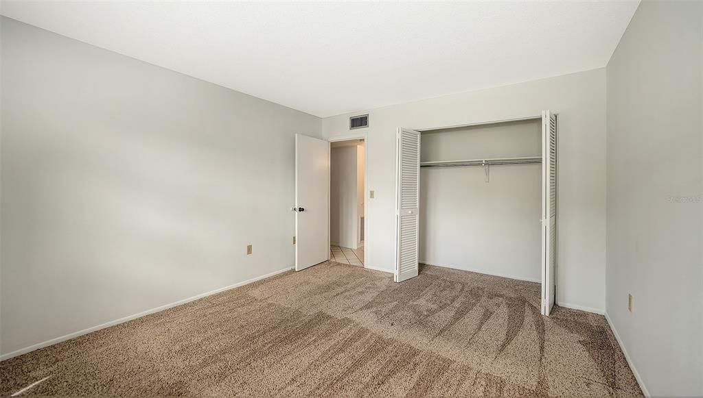 Под контрактом: $190,000 (2 спален, 2 ванн, 1290 Квадратных фут)