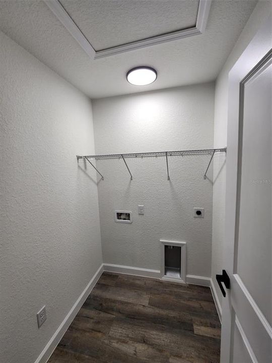 Active With Contract: $224,900 (3 beds, 2 baths, 1238 Square Feet)