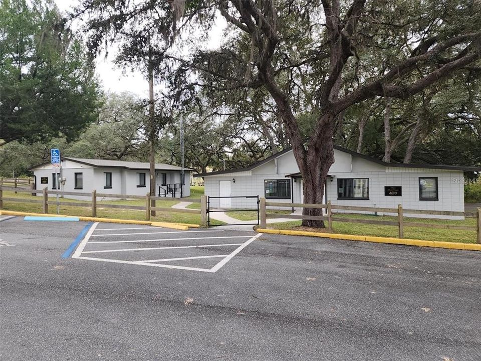 Active With Contract: $224,900 (3 beds, 2 baths, 1238 Square Feet)