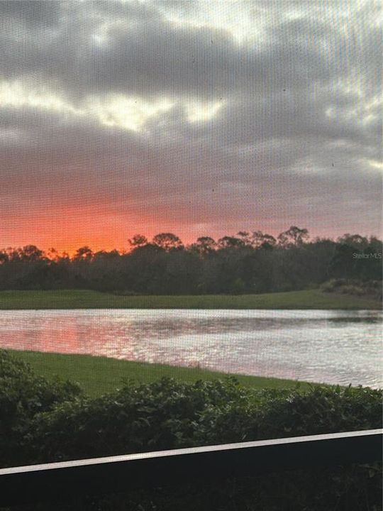 For Sale: $275,000 (2 beds, 2 baths, 1142 Square Feet)