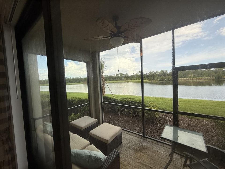 For Sale: $275,000 (2 beds, 2 baths, 1142 Square Feet)