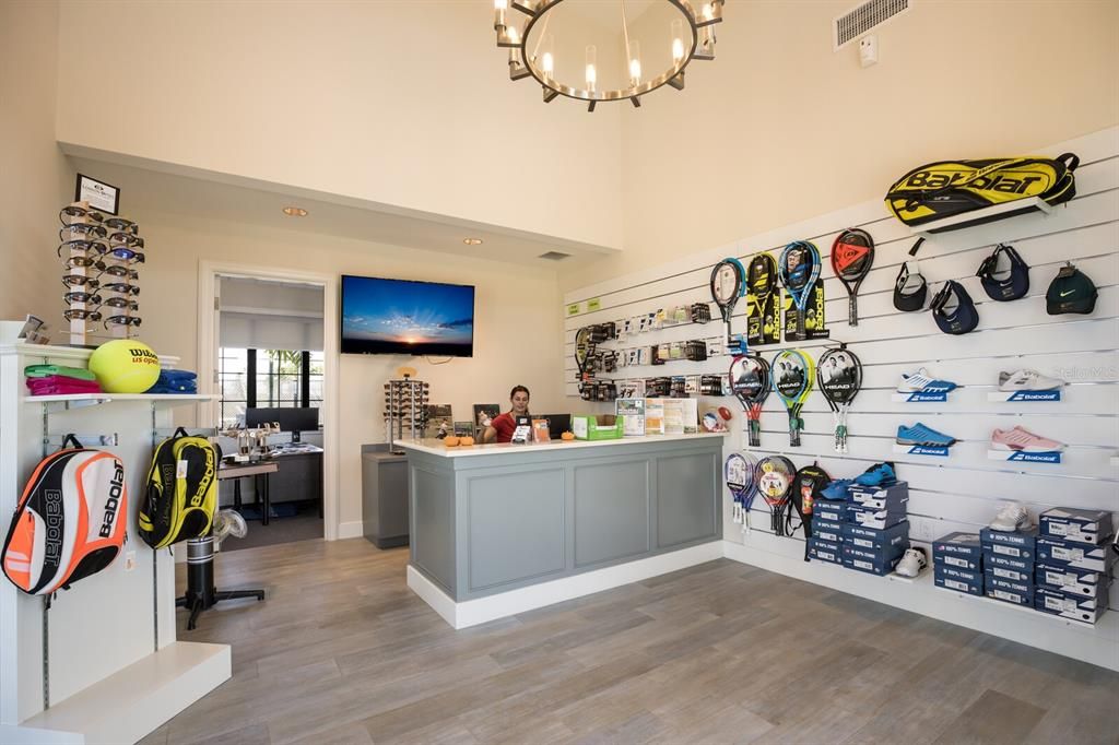 For Sale: $275,000 (2 beds, 2 baths, 1142 Square Feet)