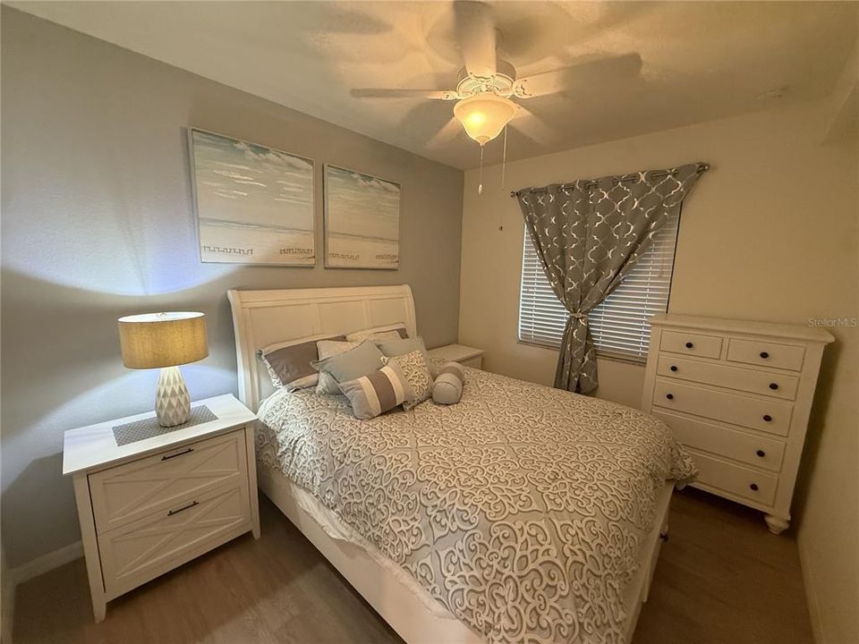 For Sale: $275,000 (2 beds, 2 baths, 1142 Square Feet)