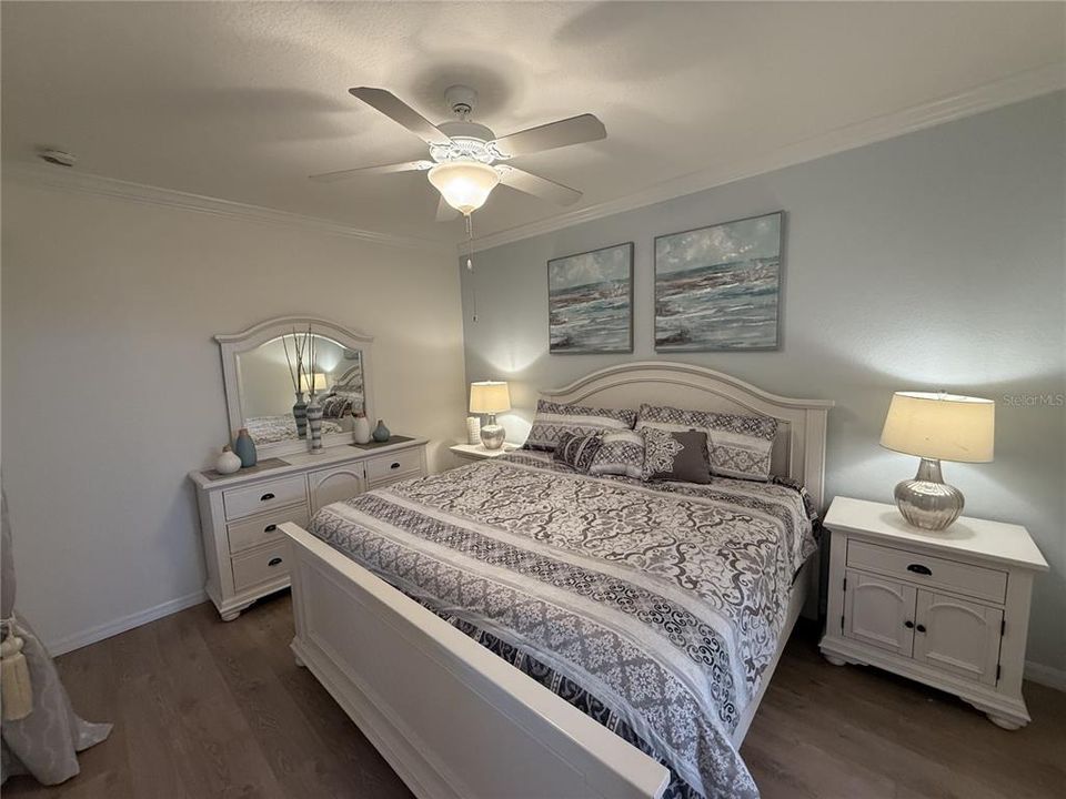 For Sale: $275,000 (2 beds, 2 baths, 1142 Square Feet)