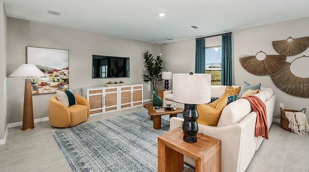 Active With Contract: $325,999 (3 beds, 2 baths, 1853 Square Feet)