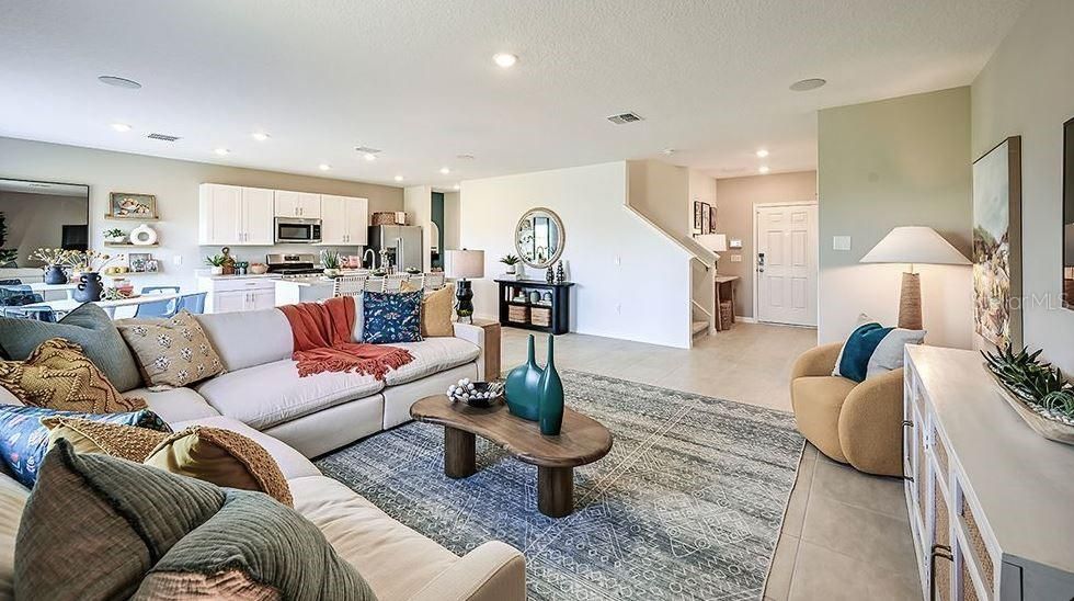 Active With Contract: $325,999 (3 beds, 2 baths, 1853 Square Feet)