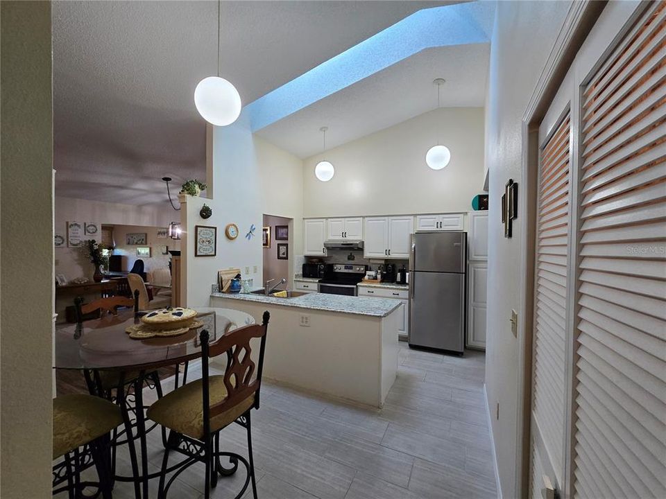 Active With Contract: $209,900 (3 beds, 2 baths, 1657 Square Feet)