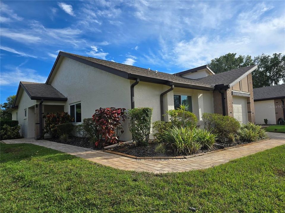 Active With Contract: $209,900 (3 beds, 2 baths, 1657 Square Feet)