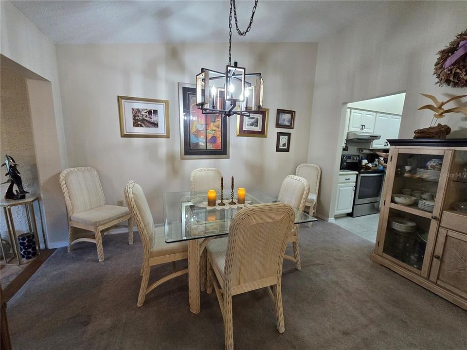 Active With Contract: $209,900 (3 beds, 2 baths, 1657 Square Feet)