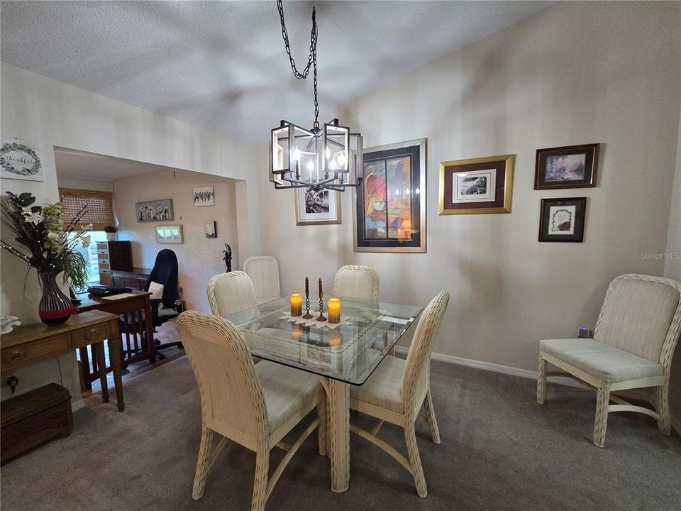 Active With Contract: $209,900 (3 beds, 2 baths, 1657 Square Feet)