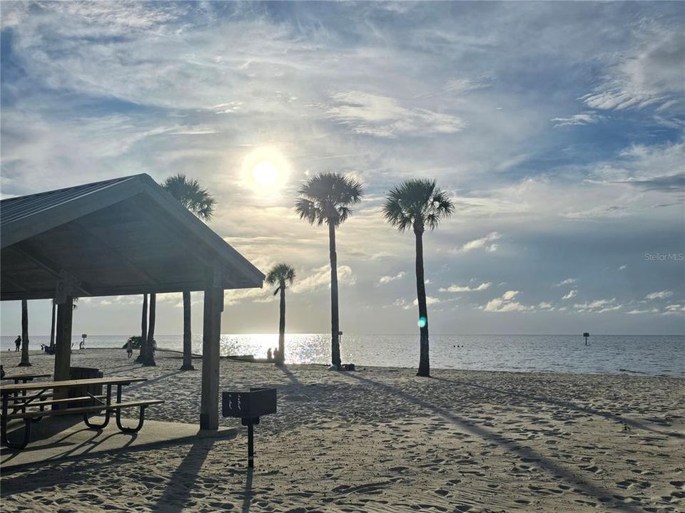 Active With Contract: $209,900 (3 beds, 2 baths, 1657 Square Feet)