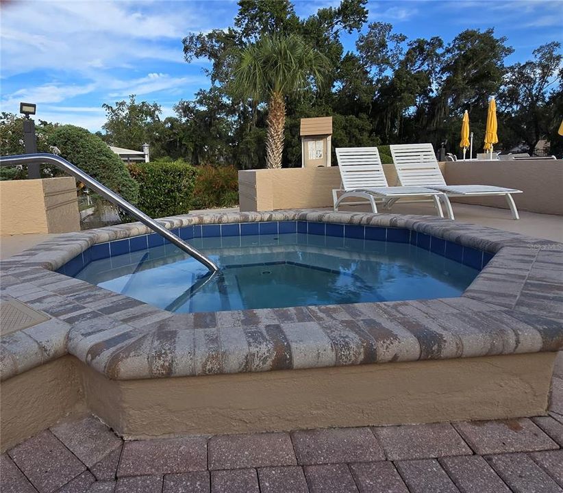 Active With Contract: $209,900 (3 beds, 2 baths, 1657 Square Feet)