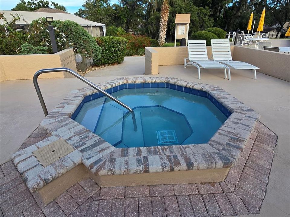 Active With Contract: $209,900 (3 beds, 2 baths, 1657 Square Feet)