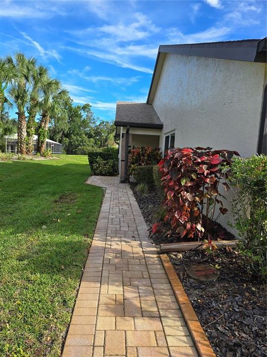 Active With Contract: $209,900 (3 beds, 2 baths, 1657 Square Feet)