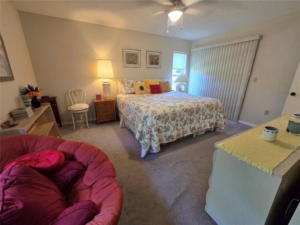 Active With Contract: $209,900 (3 beds, 2 baths, 1657 Square Feet)