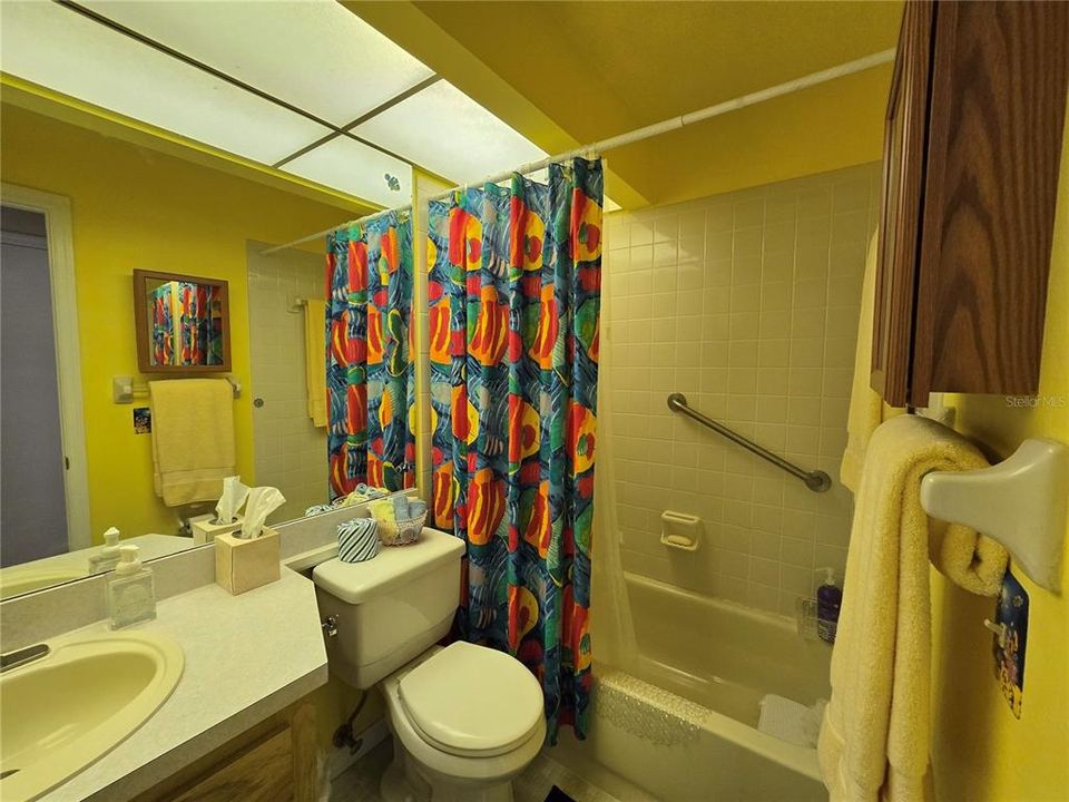 Active With Contract: $209,900 (3 beds, 2 baths, 1657 Square Feet)