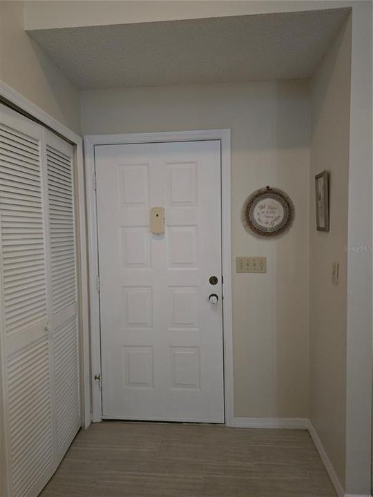 Active With Contract: $209,900 (3 beds, 2 baths, 1657 Square Feet)