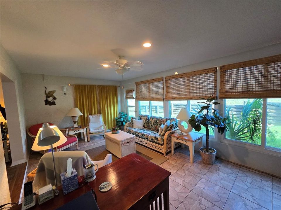 Active With Contract: $209,900 (3 beds, 2 baths, 1657 Square Feet)