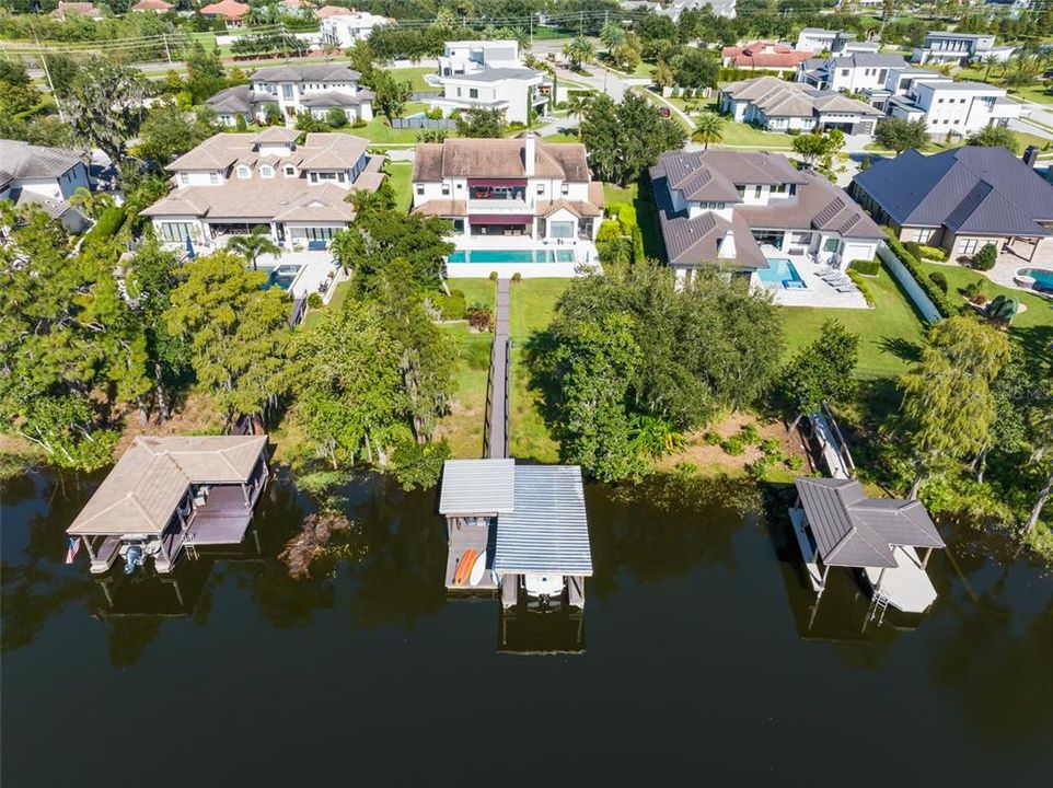 For Sale: $3,600,000 (5 beds, 6 baths, 5501 Square Feet)