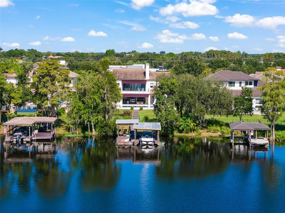 For Sale: $3,600,000 (5 beds, 6 baths, 5501 Square Feet)