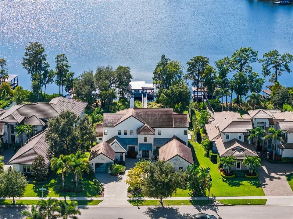 For Sale: $3,600,000 (5 beds, 6 baths, 5501 Square Feet)