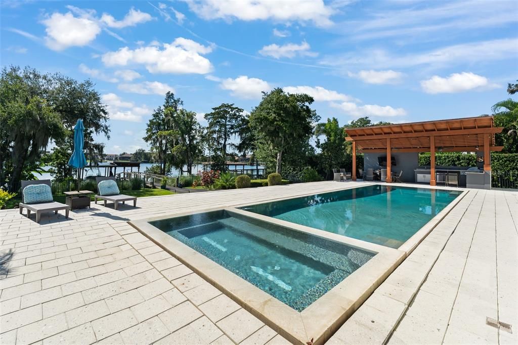 For Sale: $3,600,000 (5 beds, 6 baths, 5501 Square Feet)