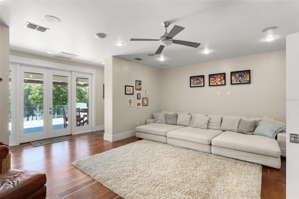 For Sale: $3,600,000 (5 beds, 6 baths, 5501 Square Feet)