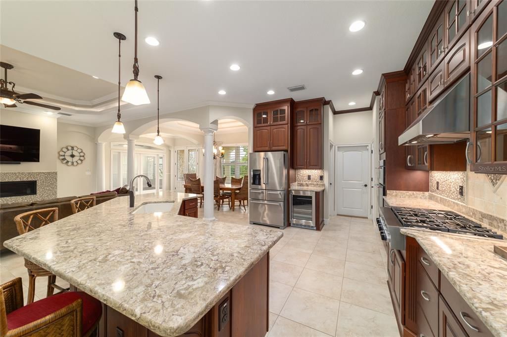 For Sale: $809,900 (4 beds, 3 baths, 2909 Square Feet)