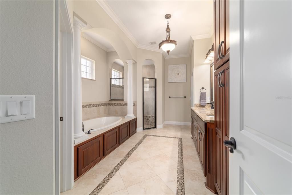 For Sale: $809,900 (4 beds, 3 baths, 2909 Square Feet)