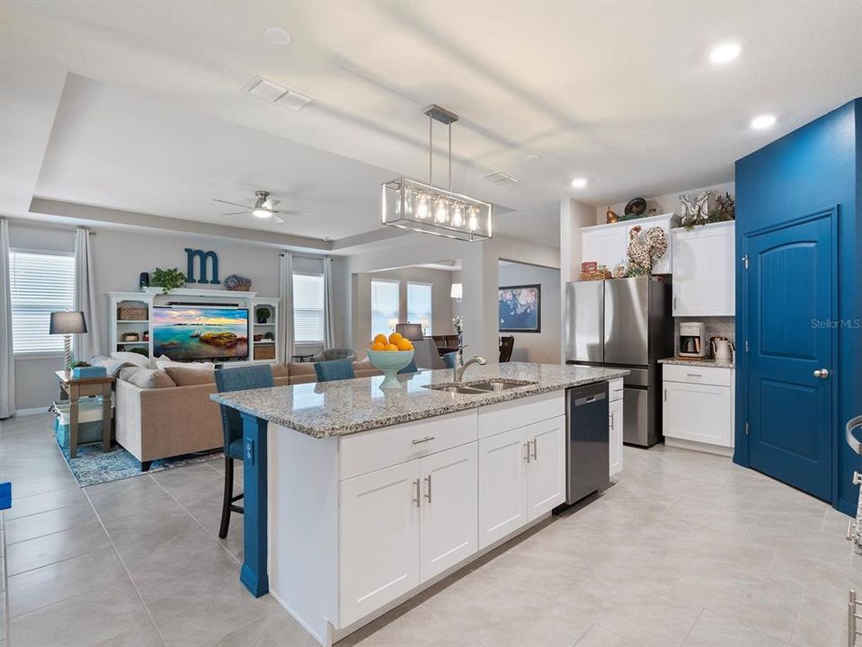 En Venta: $550,000 (4 camas, 3 baños, 2851 Pies cuadrados)