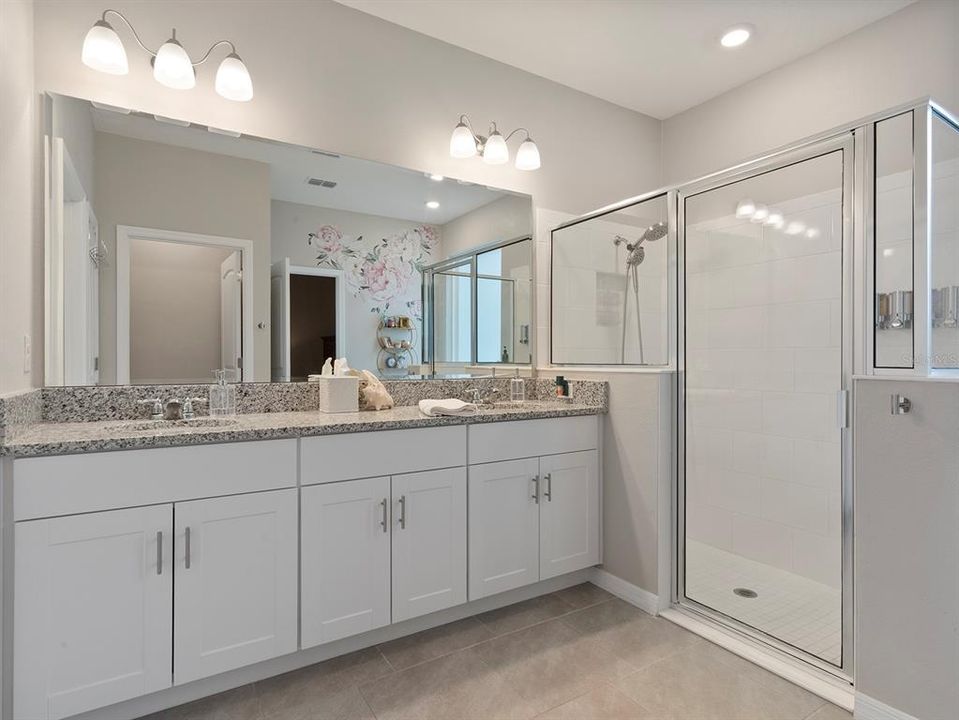 En Venta: $550,000 (4 camas, 3 baños, 2851 Pies cuadrados)