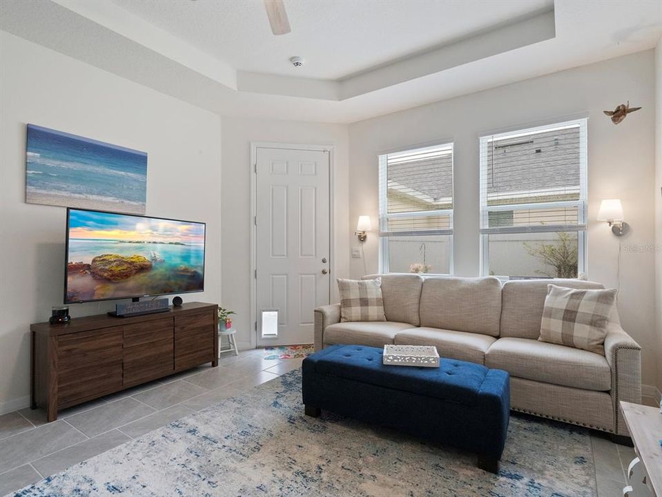 En Venta: $550,000 (4 camas, 3 baños, 2851 Pies cuadrados)