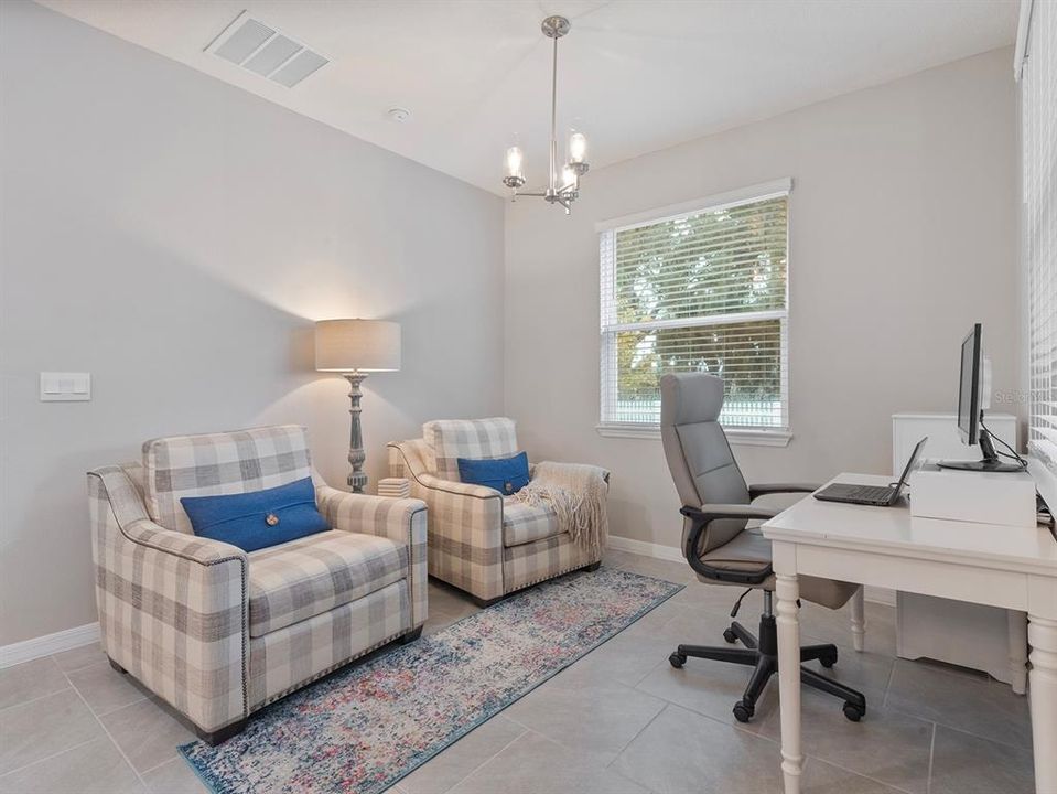 En Venta: $550,000 (4 camas, 3 baños, 2851 Pies cuadrados)