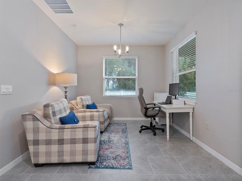 En Venta: $550,000 (4 camas, 3 baños, 2851 Pies cuadrados)