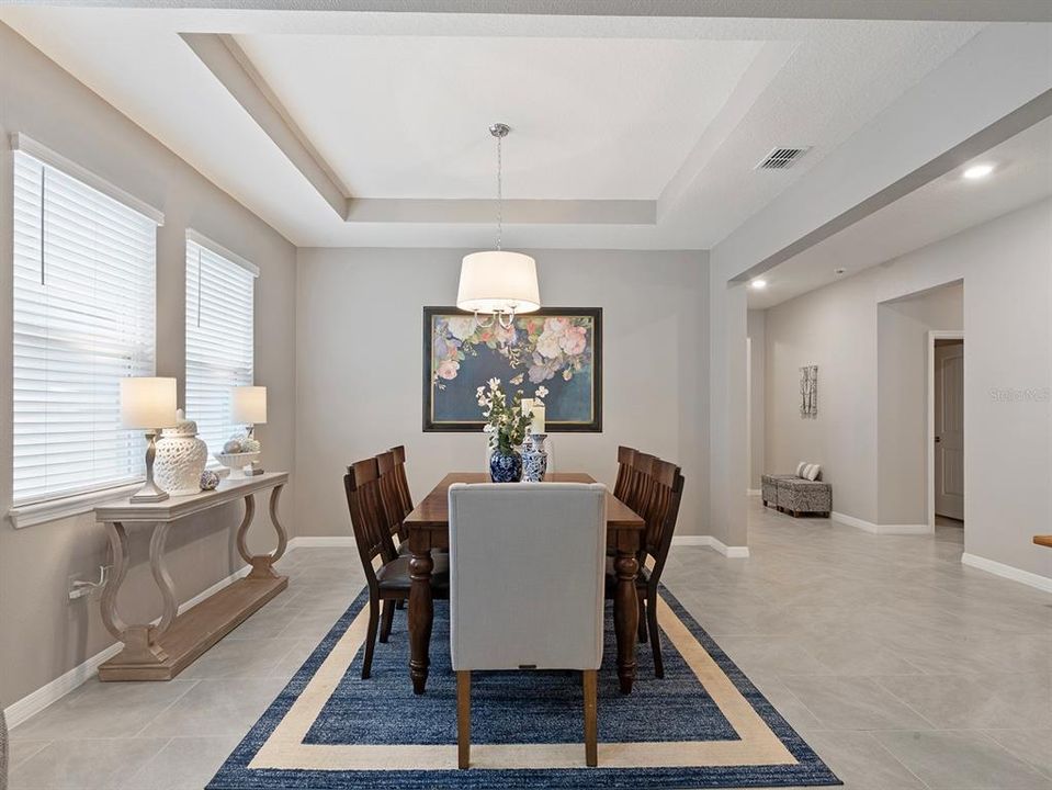 En Venta: $550,000 (4 camas, 3 baños, 2851 Pies cuadrados)