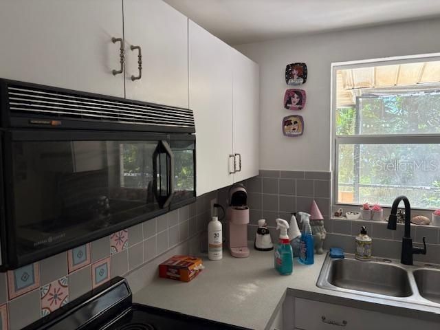 For Sale: $380,000 (2 beds, 2 baths, 992 Square Feet)