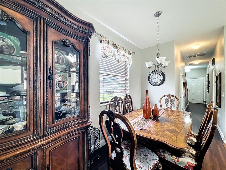 Active With Contract: $230,000 (3 beds, 2 baths, 1542 Square Feet)