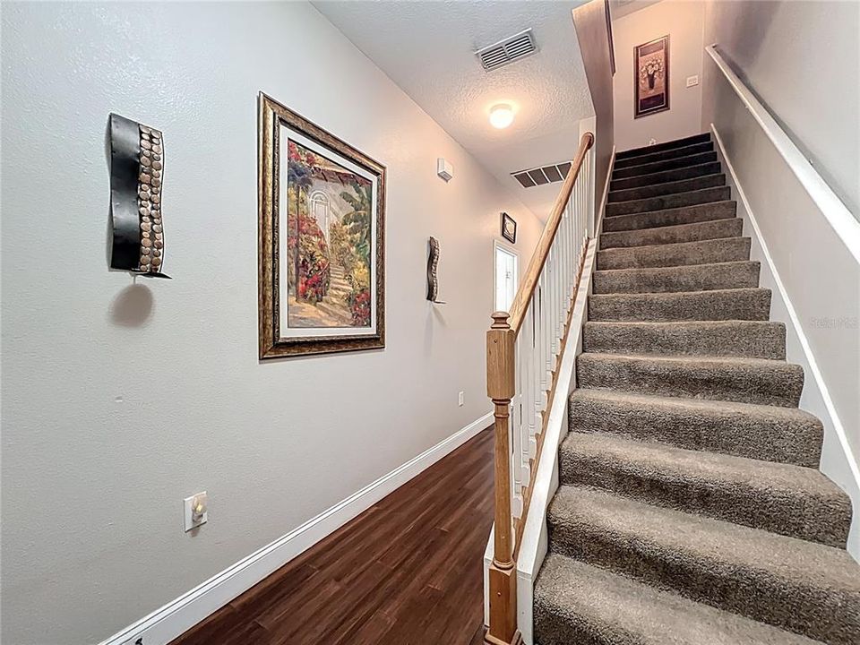 Active With Contract: $230,000 (3 beds, 2 baths, 1542 Square Feet)