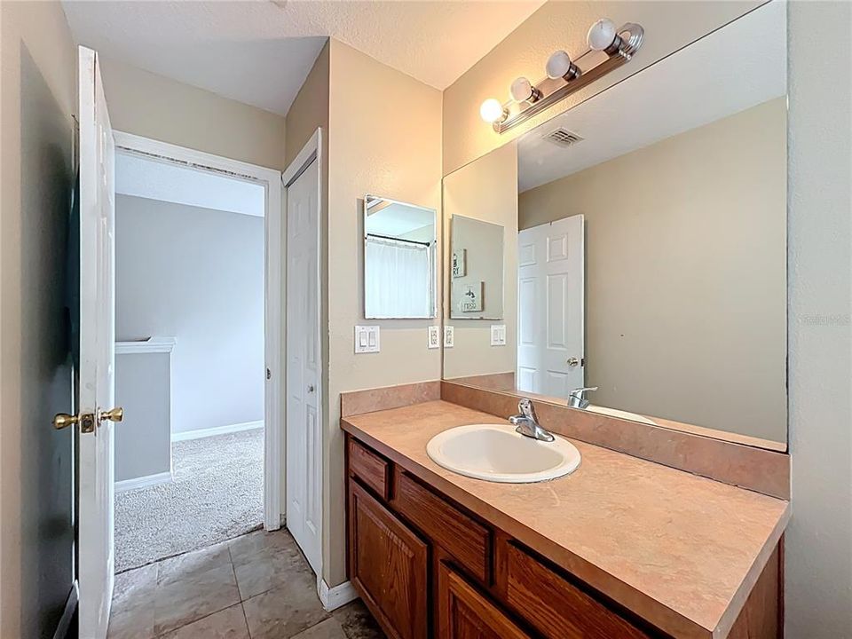 Active With Contract: $230,000 (3 beds, 2 baths, 1542 Square Feet)