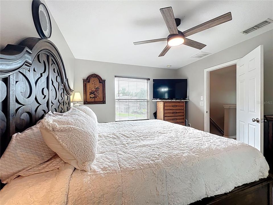 Active With Contract: $230,000 (3 beds, 2 baths, 1542 Square Feet)