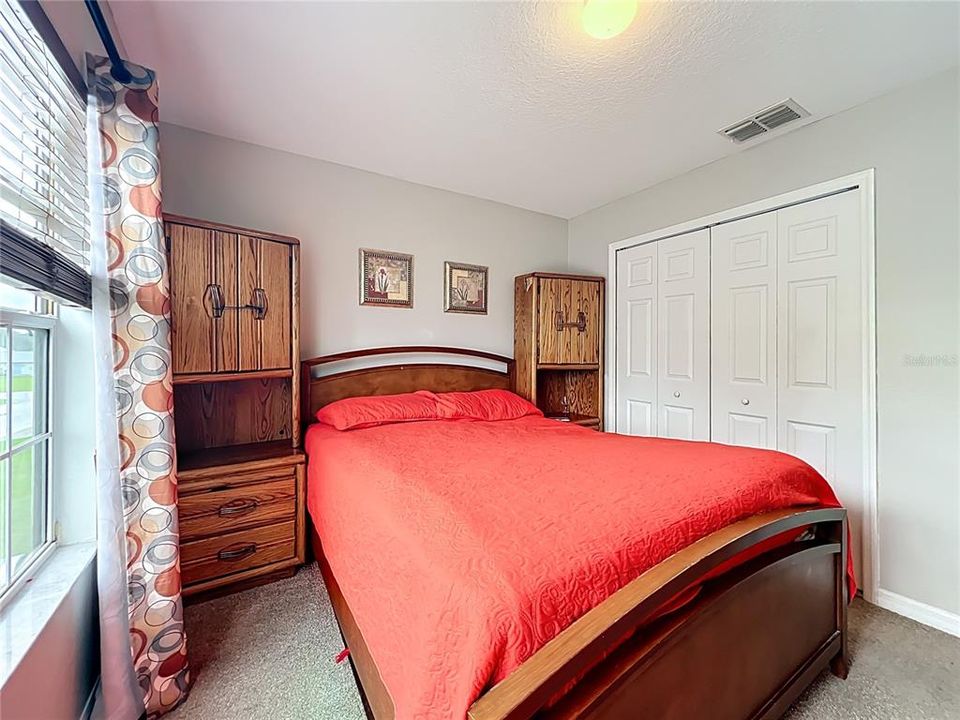 Active With Contract: $230,000 (3 beds, 2 baths, 1542 Square Feet)